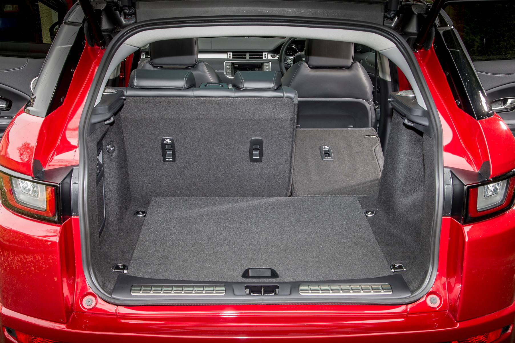 Range Rover 2016 Evoque load area