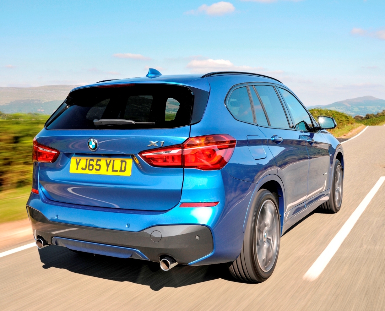 BMW new X1 rear side action copy