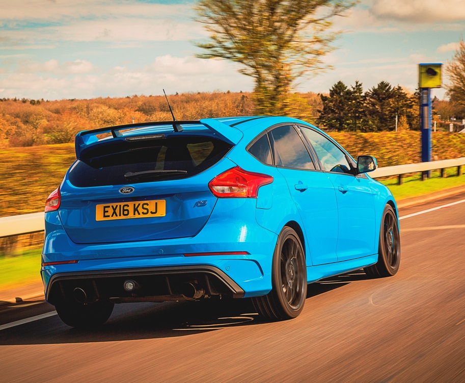 Ford Focus RS rear action - watch how you go!