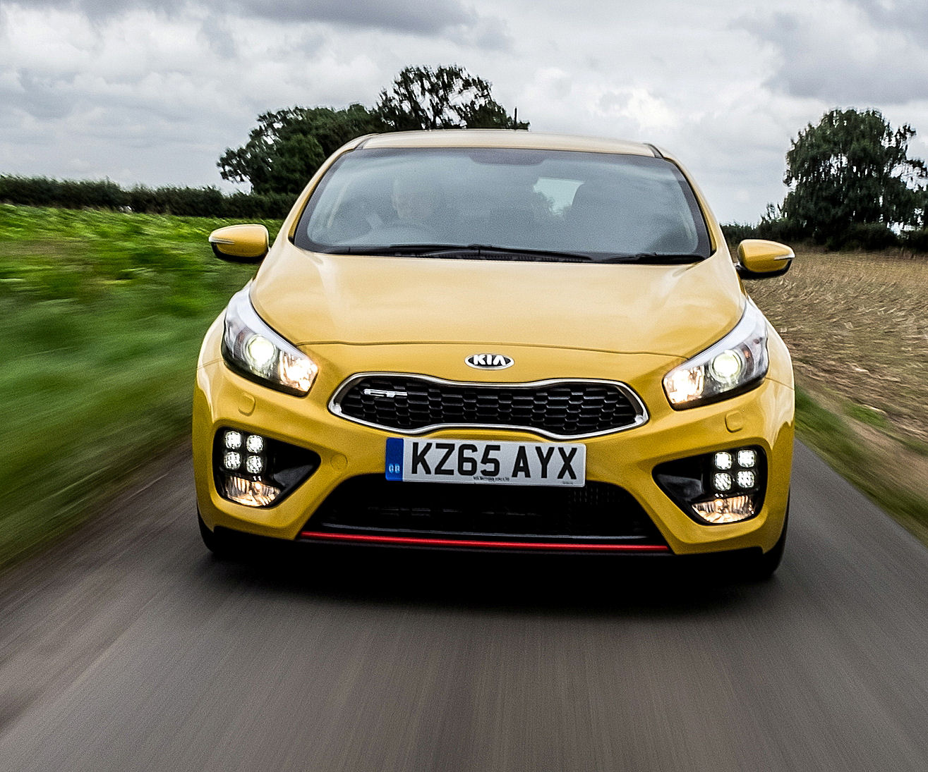 kia-pro_ceed-gt-front-action